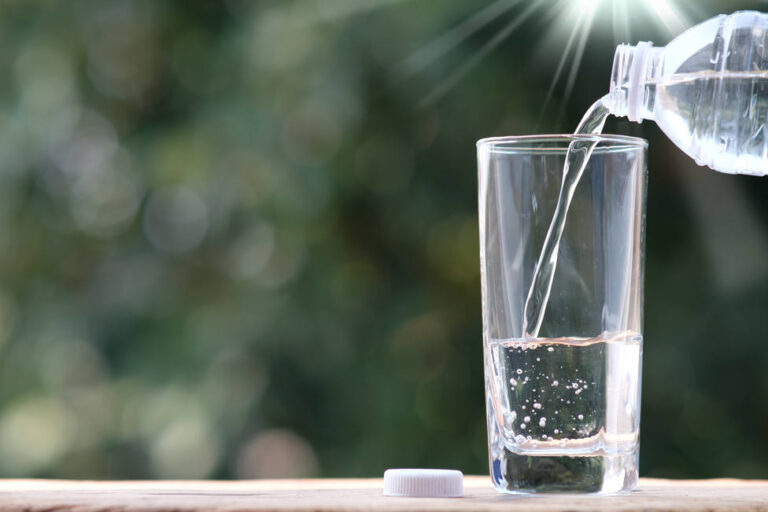 Lee más sobre el artículo ¿Qué bebida es la mejor para hidratarse? Pista: no es agua